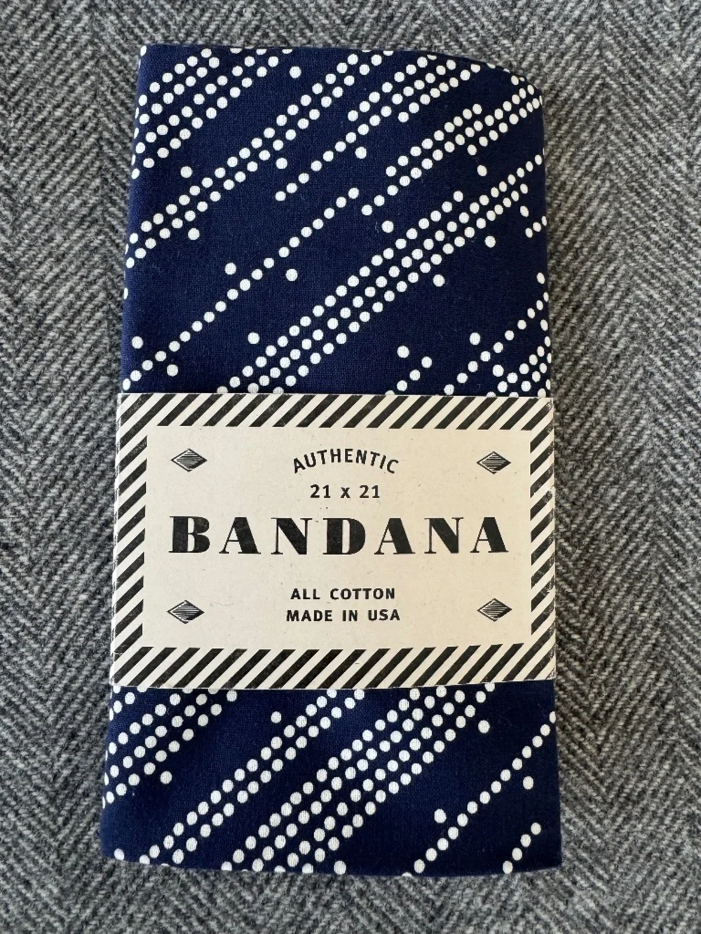 NWT, DARLING NAVY PRINT BANDANA